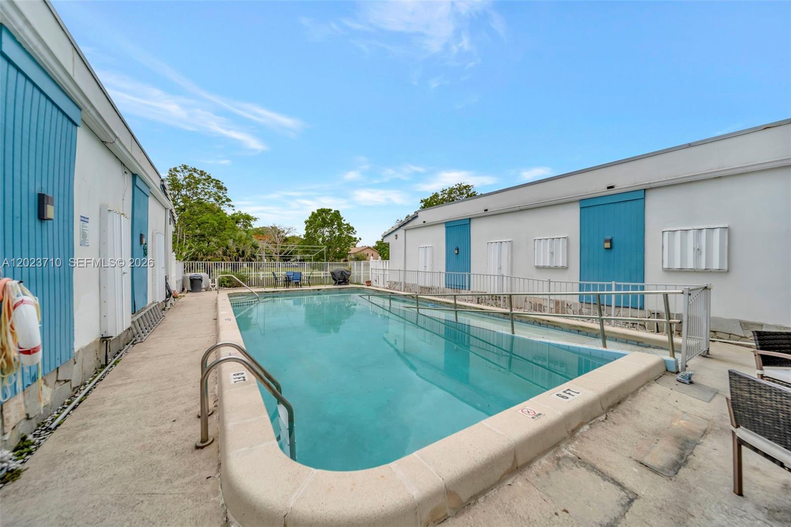RAMBLING PELICAN WEST CON - Residential Lease