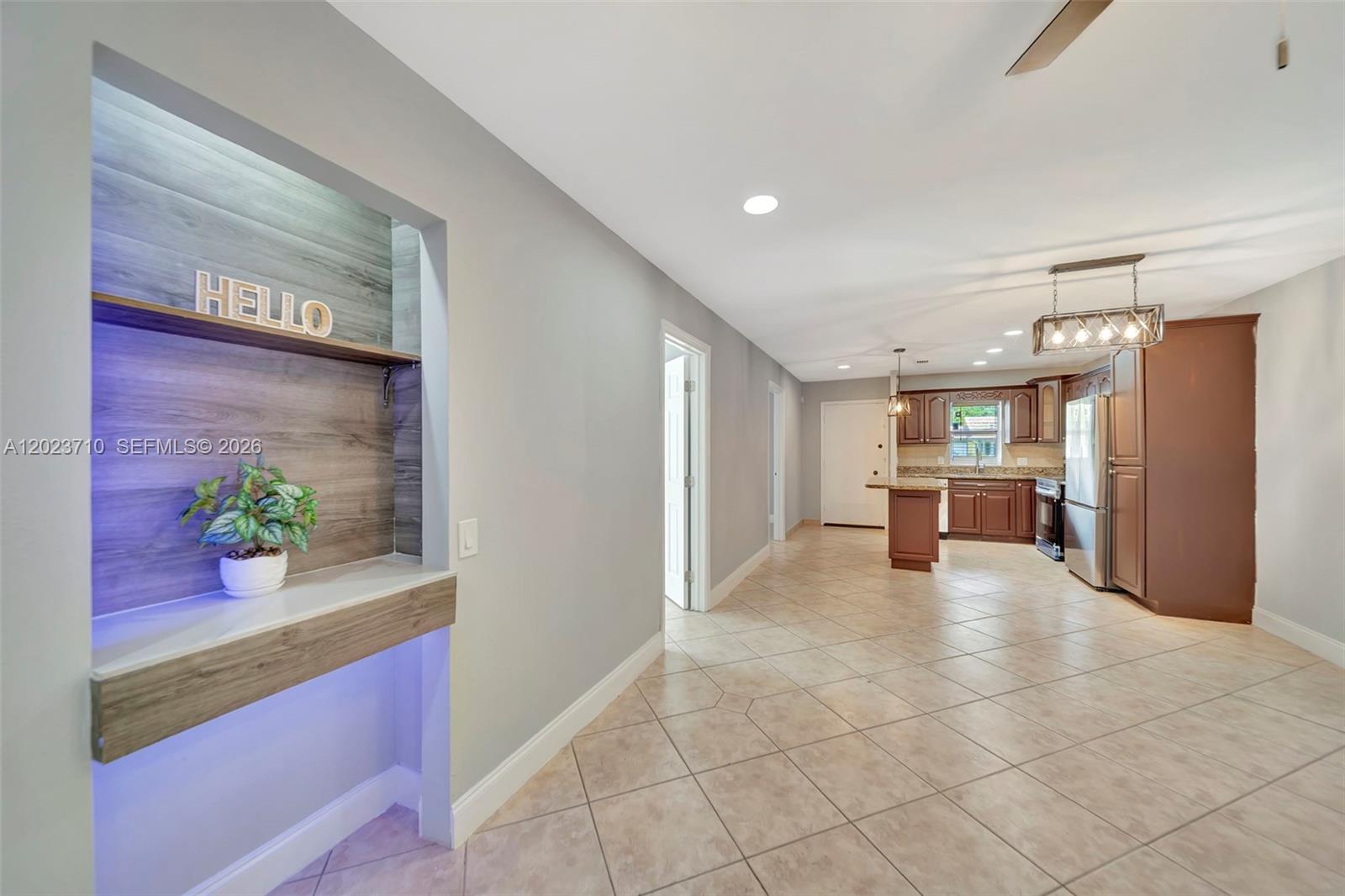 RAMBLING PELICAN WEST CON - Residential Lease
