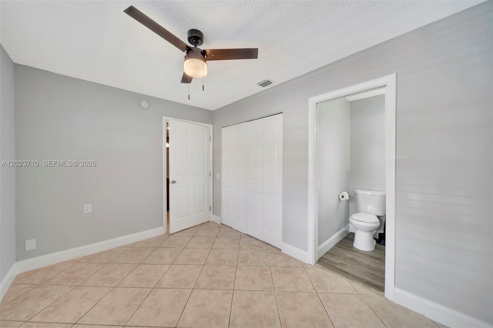 RAMBLING PELICAN WEST CON - Residential Lease
