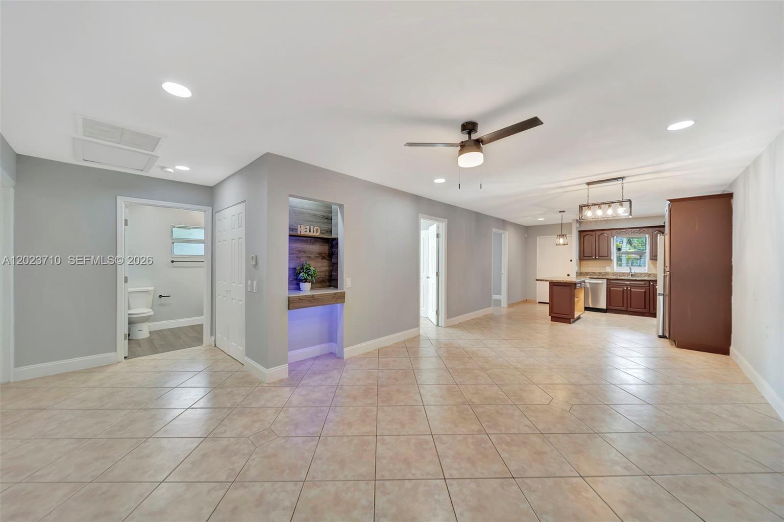 RAMBLING PELICAN WEST CON - Residential Lease