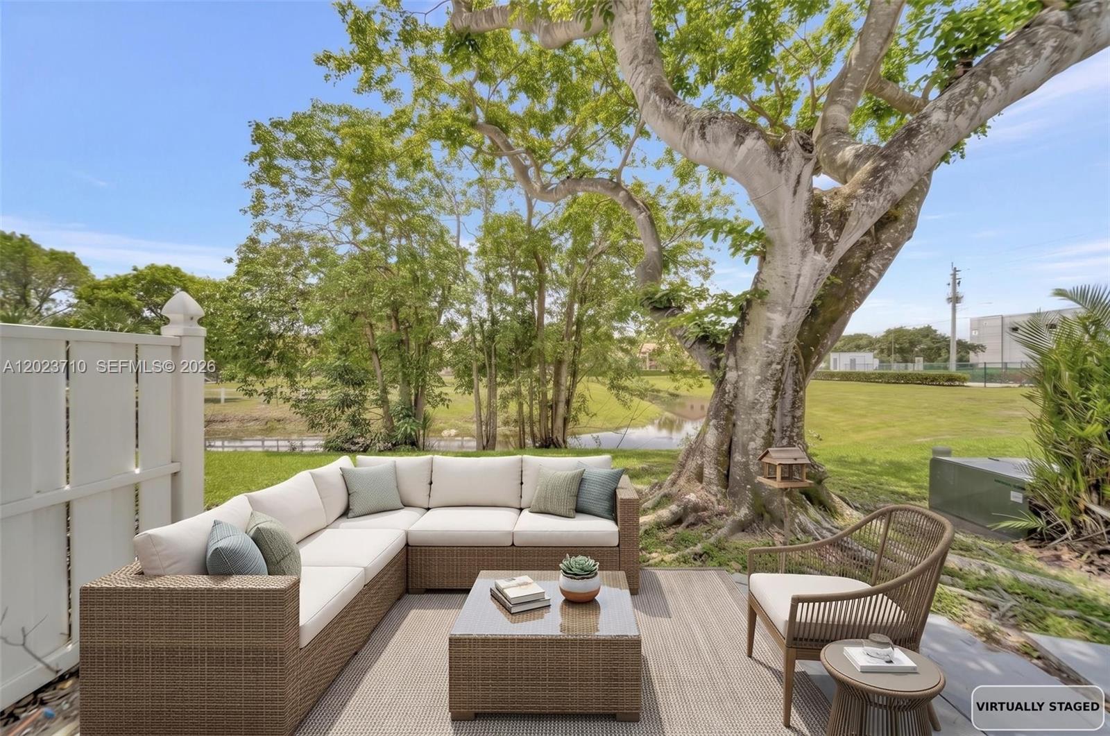 RAMBLING PELICAN WEST CON - Residential Lease
