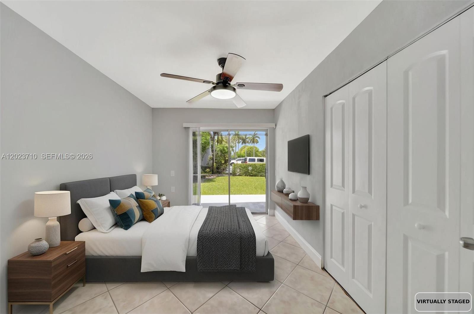 RAMBLING PELICAN WEST CON - Residential Lease
