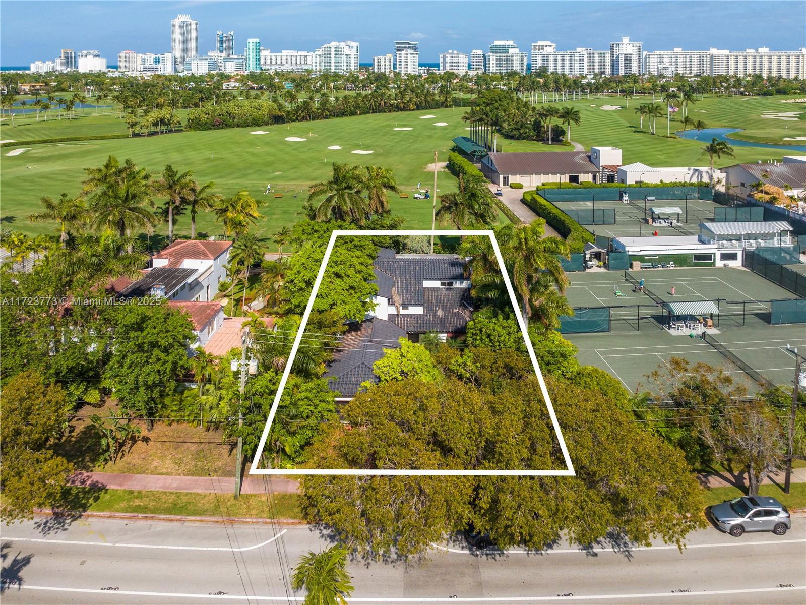 LA GORCE GOLF SUB - Residential