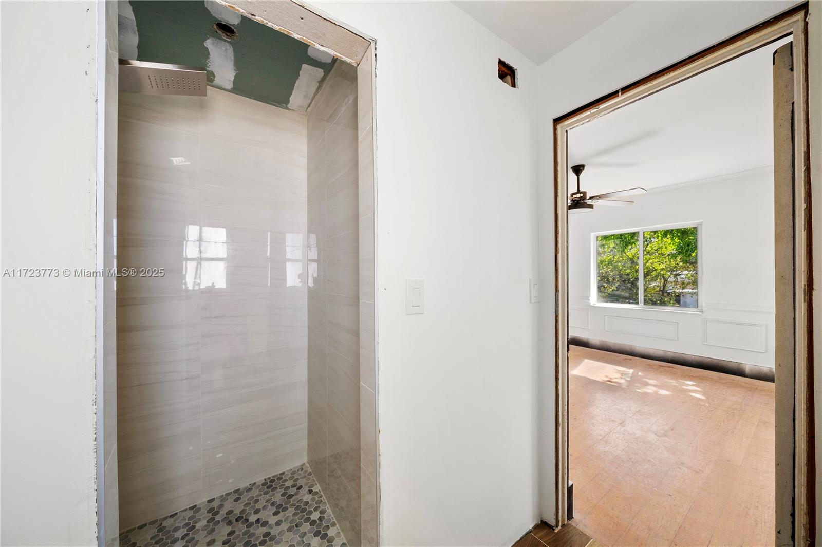 LA GORCE GOLF SUB - Residential