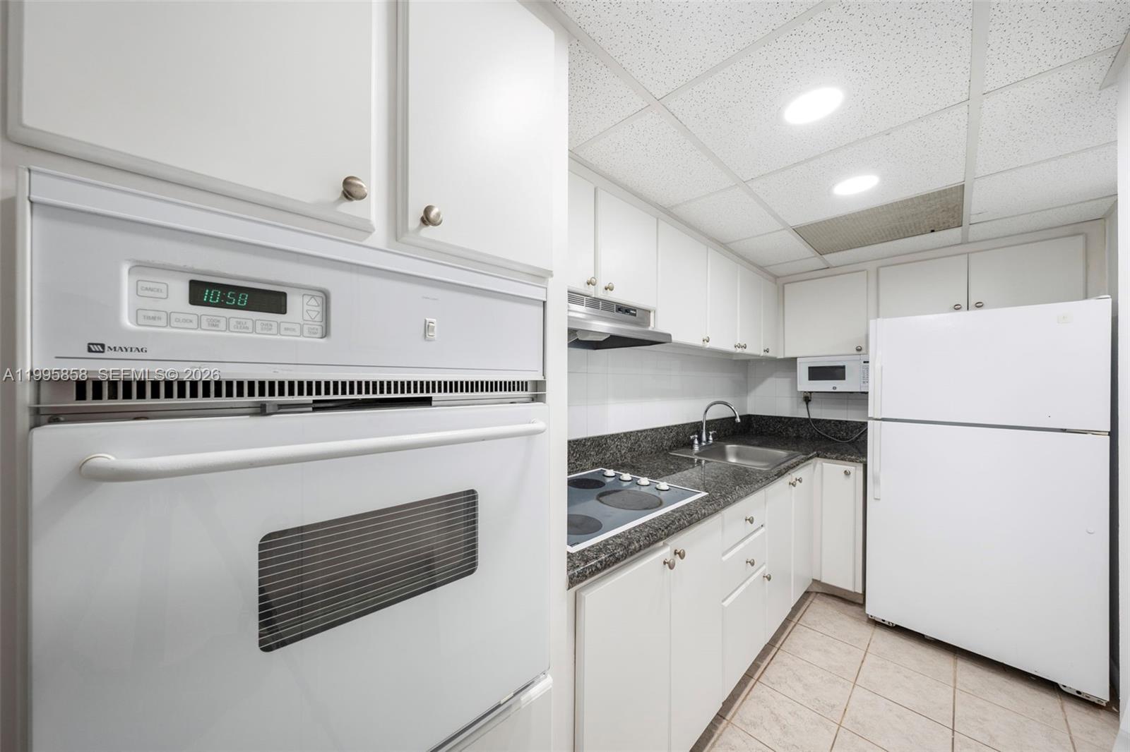 MIRADOR 1200 CONDO - Residential Lease