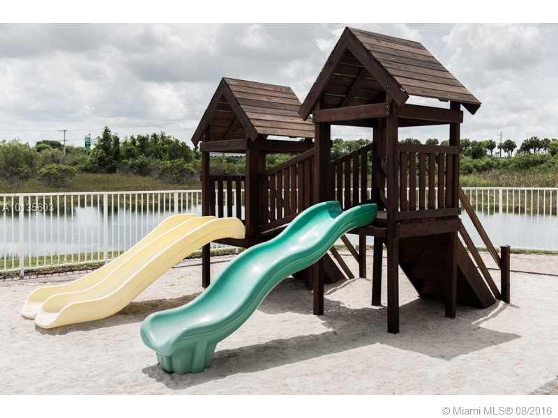 Courtyards Three Condo - Residential Lease
