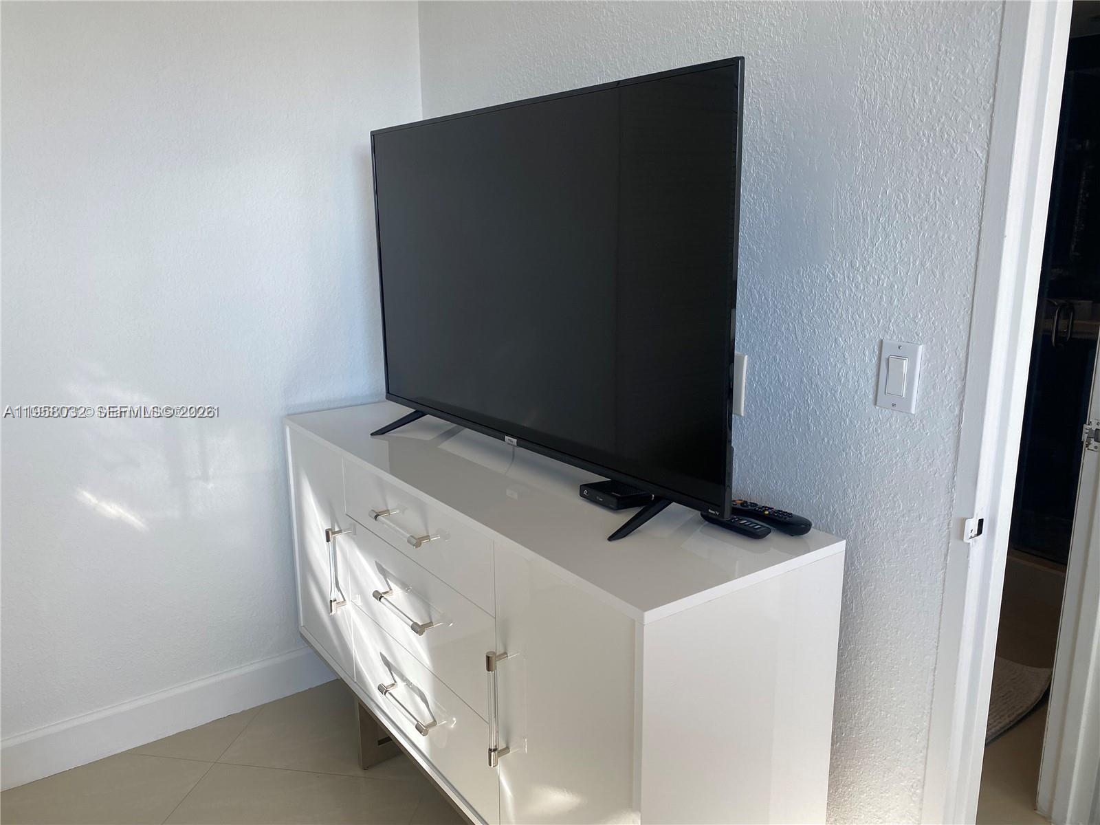 TIDES ON HOLLYWOOD BEACH - Residential