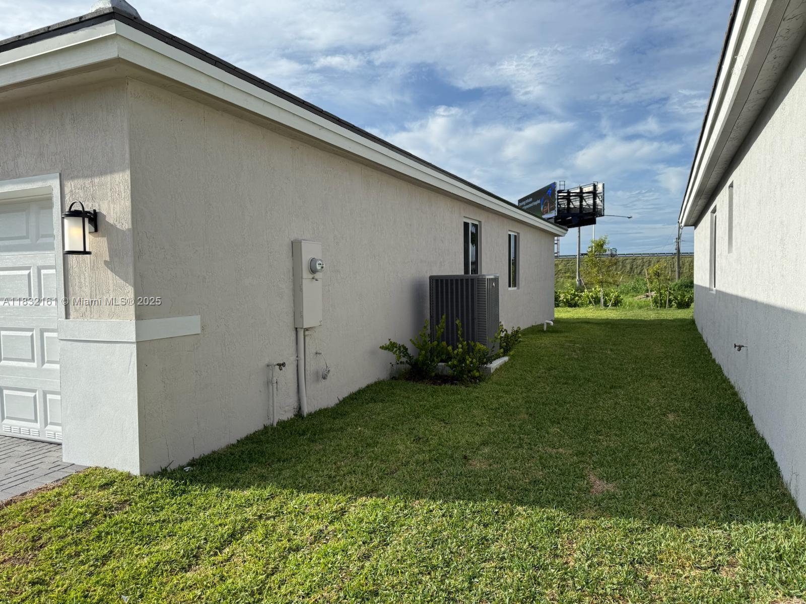 1828 NE 1st St, Homestead, FL, 33033/$644,900 1 1828 NE 1st St