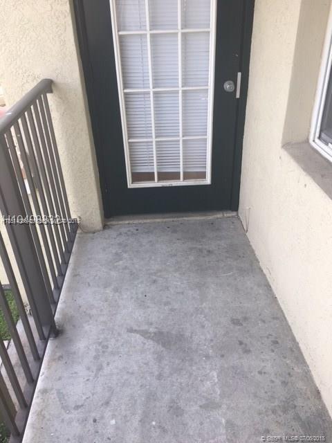 2305 Belmont Ln 2305
