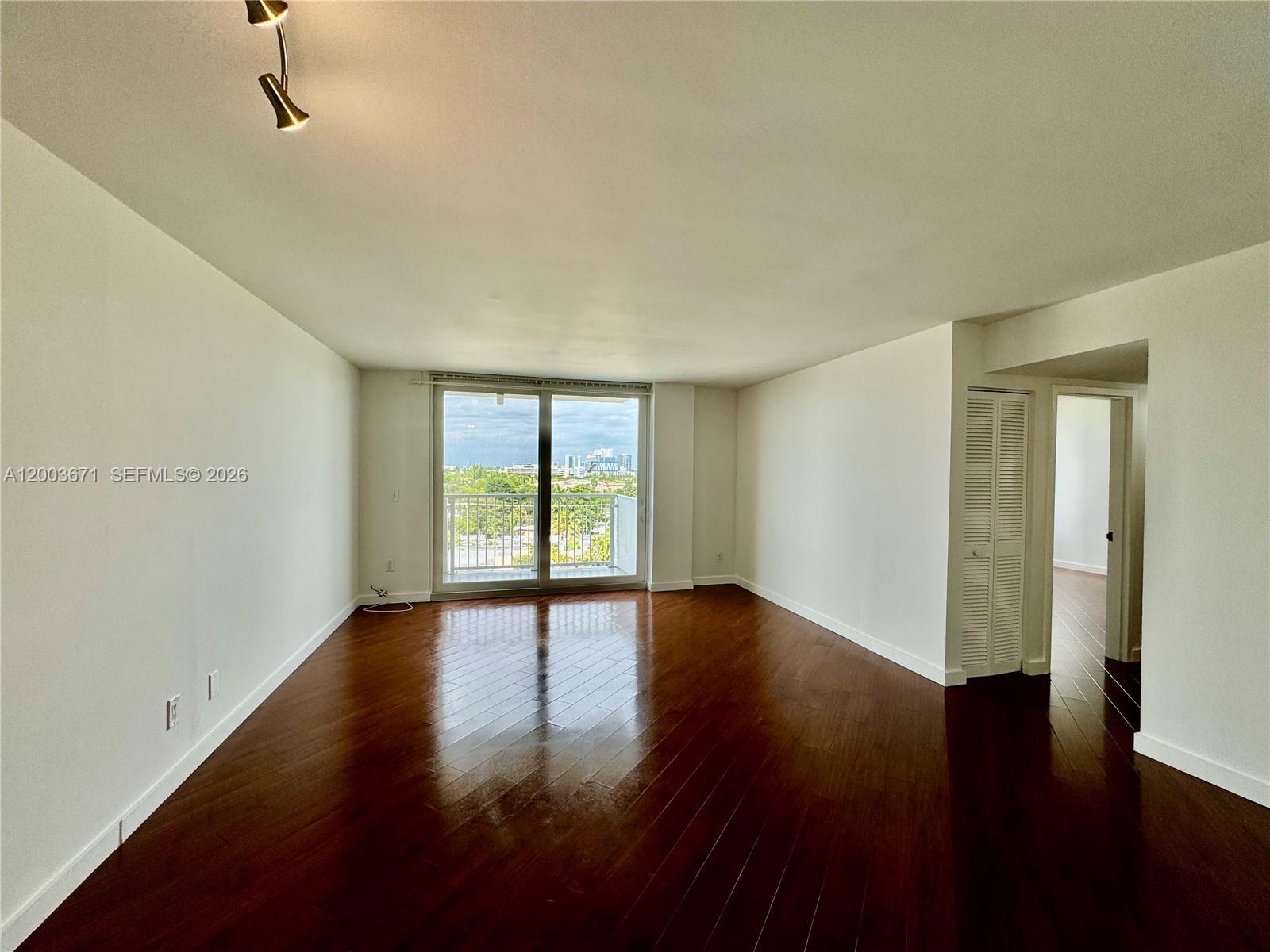 2020 NE 135th St 810