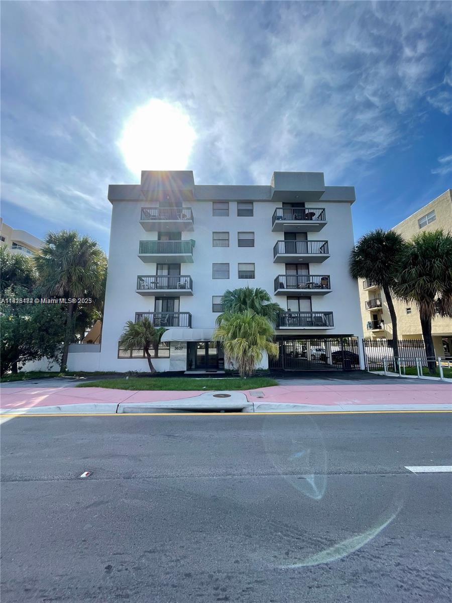 Great location in South Beach. Spacious unit fully furnished with most everything needed. Nice pool, clubhouse.
Gated parking