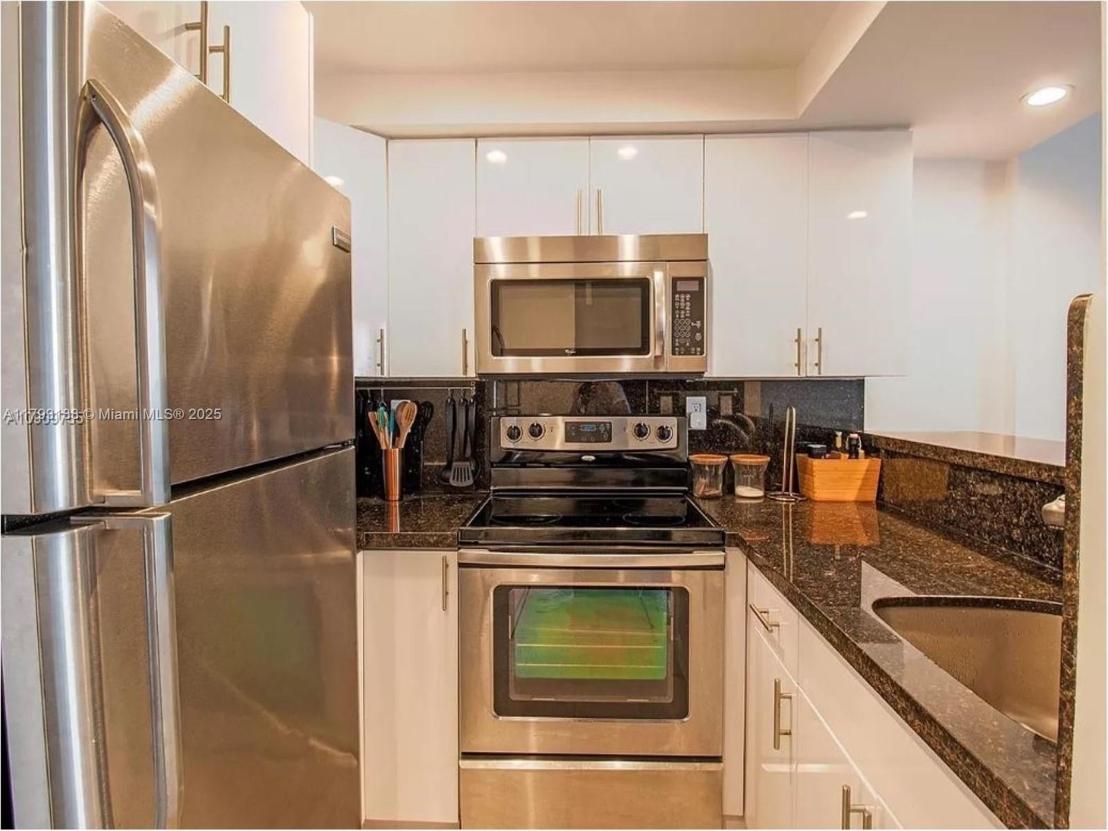 1035 West Ave 802