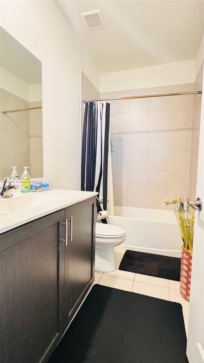 VIA VENTURA NEIGHBORHOOD - Residential