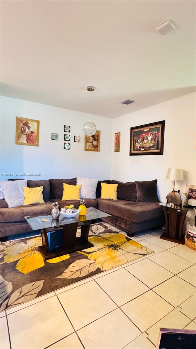 VIA VENTURA NEIGHBORHOOD - Residential