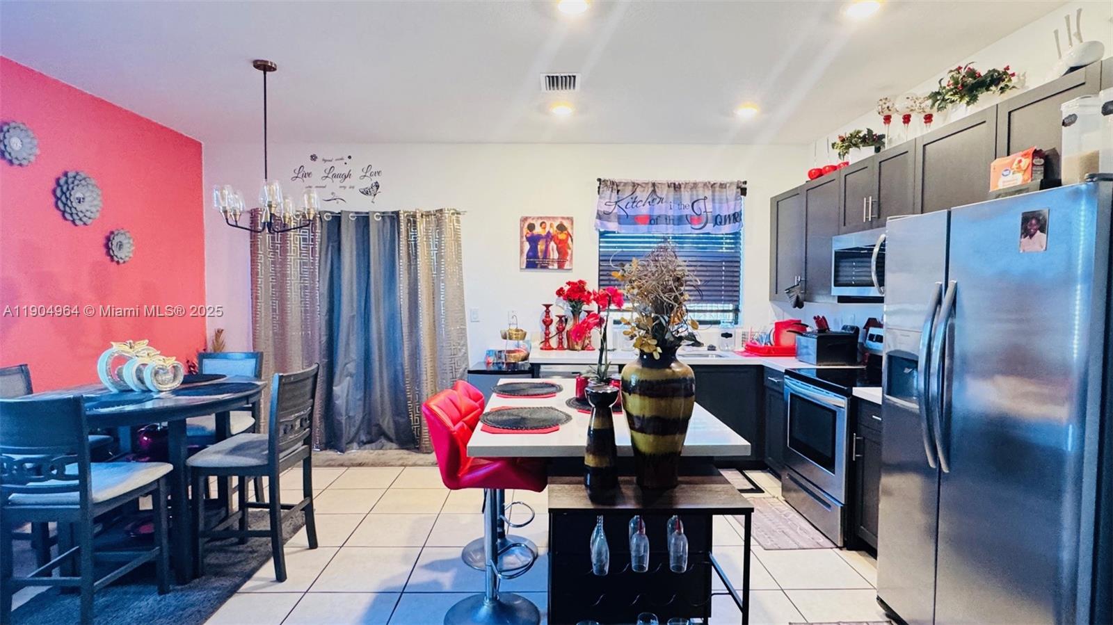 VIA VENTURA NEIGHBORHOOD - Residential