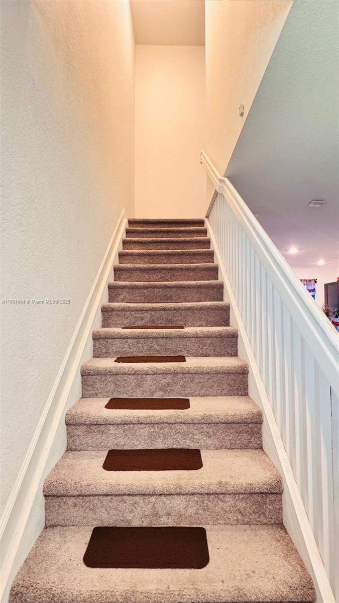 VIA VENTURA NEIGHBORHOOD - Residential