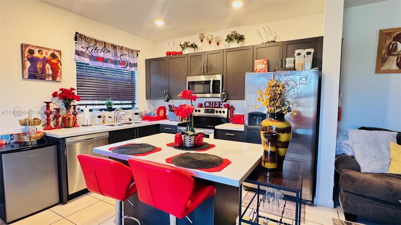 VIA VENTURA NEIGHBORHOOD - Residential