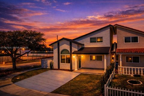 7893 SW 9th Ter Miami FL 33144