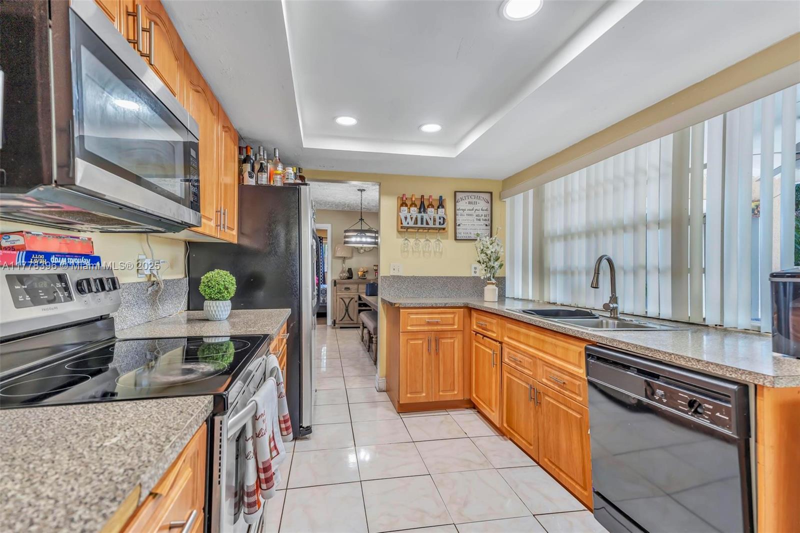 LAUDERDALE LAKES NORTH GA - Residential