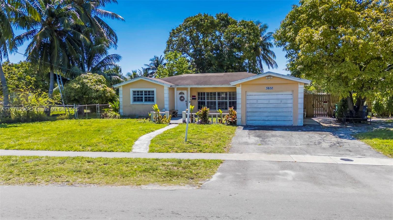 LAUDERDALE LAKES NORTH GA - Residential