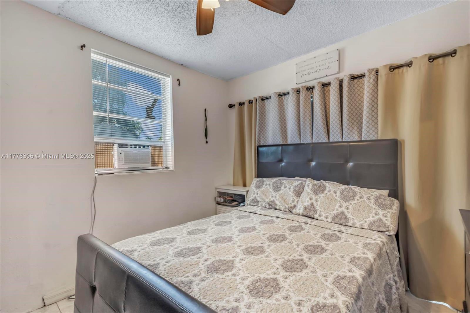 LAUDERDALE LAKES NORTH GA - Residential