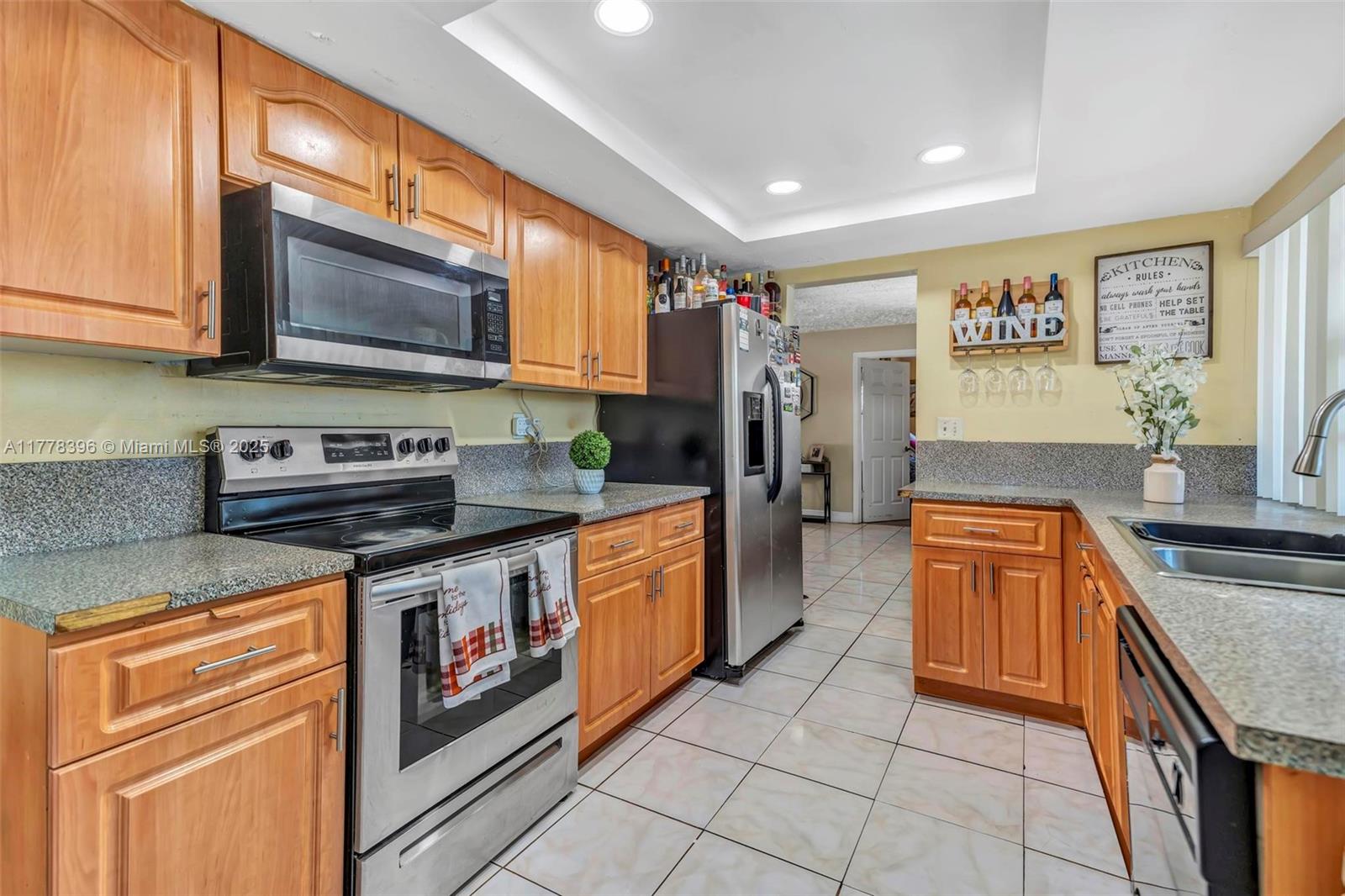 LAUDERDALE LAKES NORTH GA - Residential