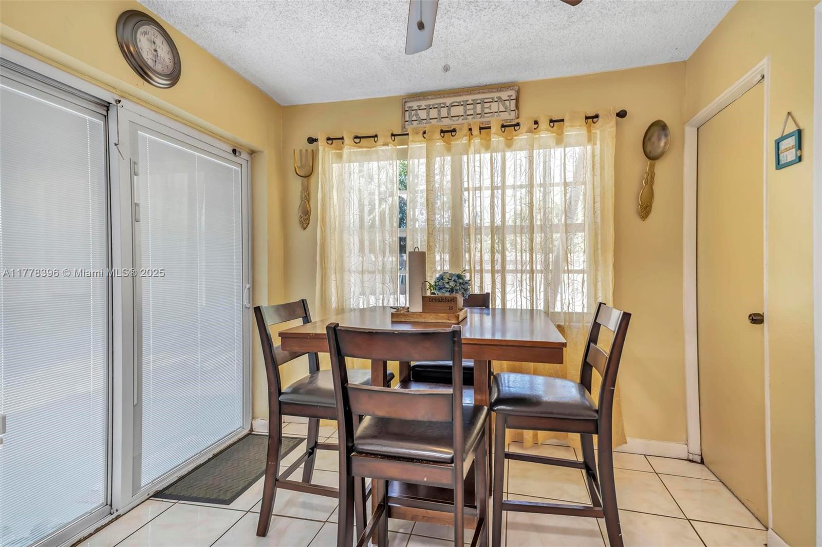 LAUDERDALE LAKES NORTH GA - Residential