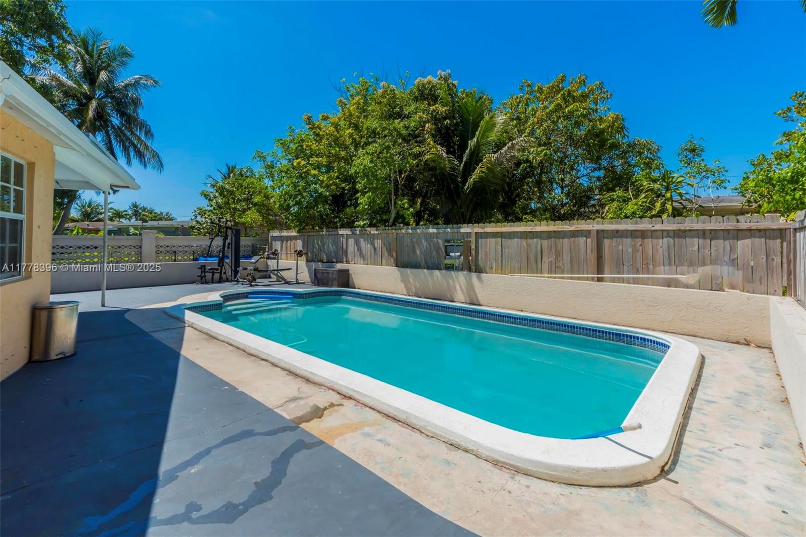 LAUDERDALE LAKES NORTH GA - Residential