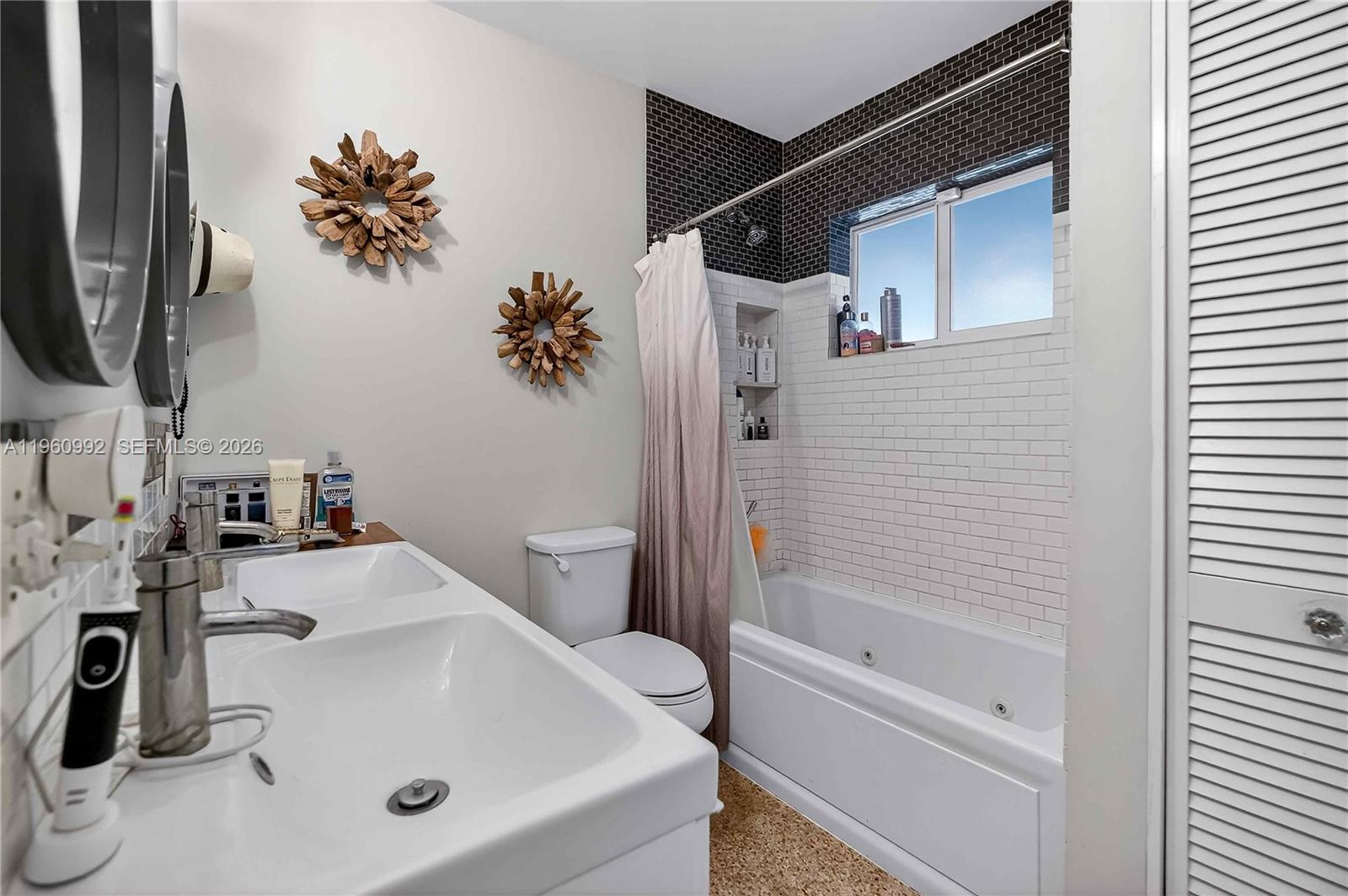 EL JARDIN - Residential