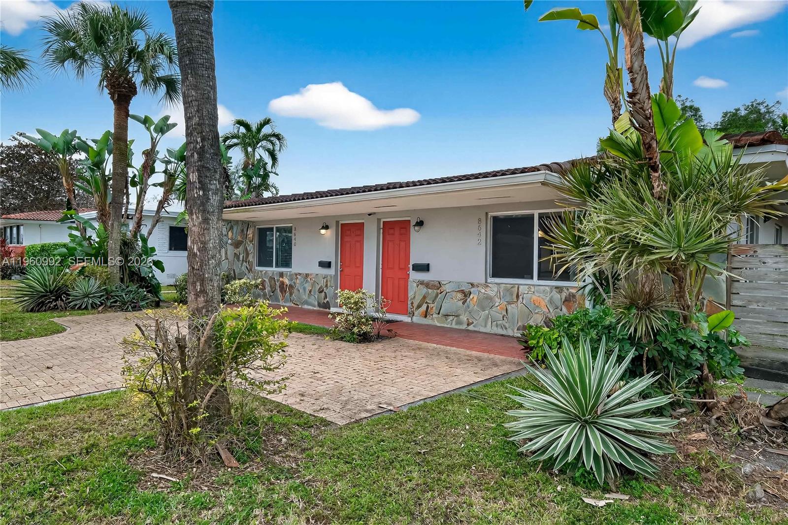 EL JARDIN - Residential