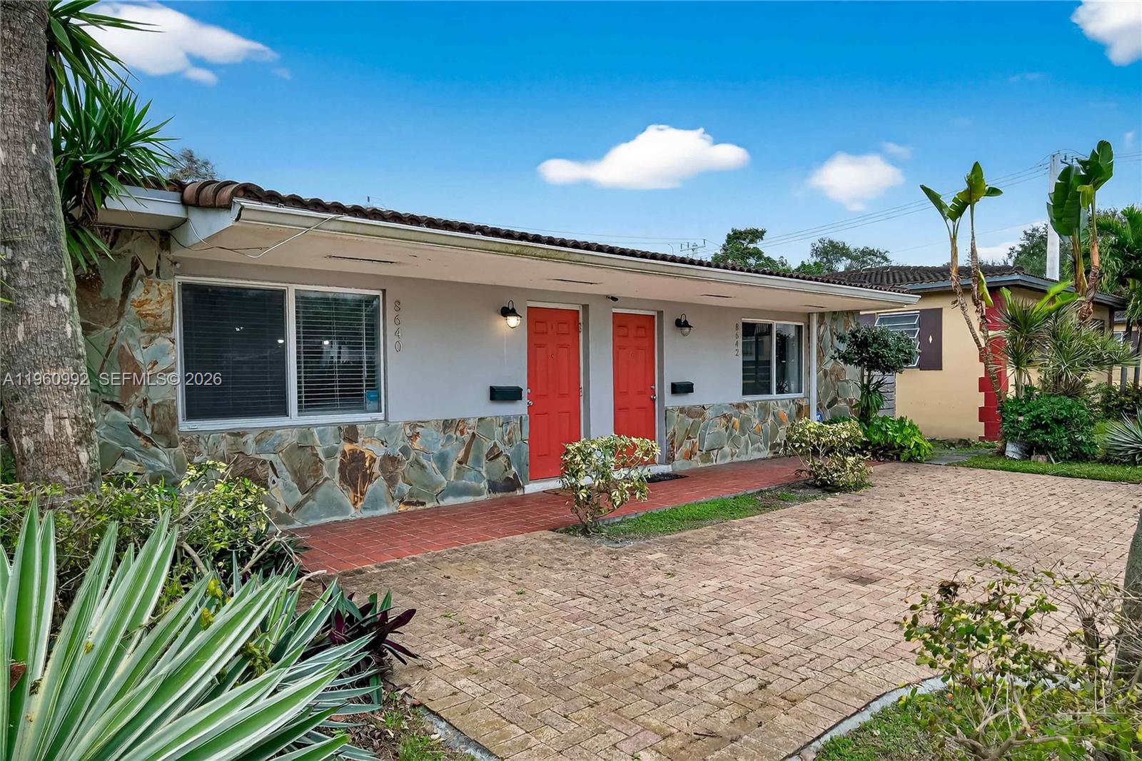 EL JARDIN - Residential