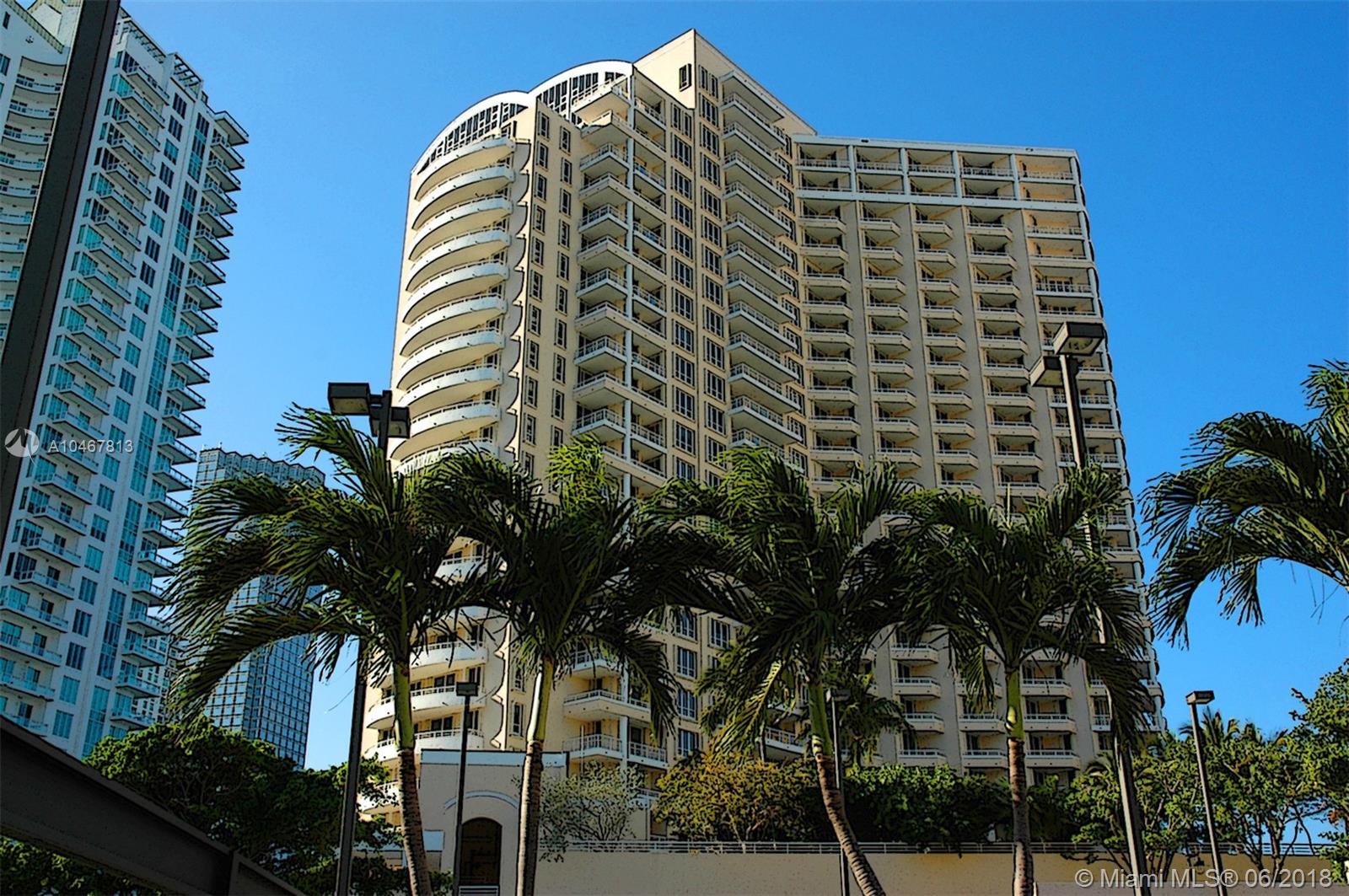 Beautiful apartment with breathtaking views, 3 balconies facing Biscayne Bay... Enjoy the resort style lifestyle
and first class amenities offered in exclusive Brickell Key. Split floor plan, spacious bedrooms with large
closets. Minutes from best shopping and dining... Walking distance to 5 star Mandarin Oriental Hotel.