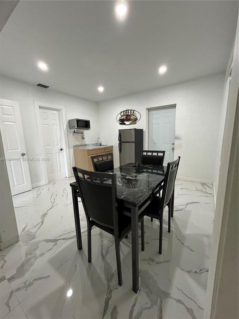 1081 NW 185th Dr A Miami Gardens FL 33169