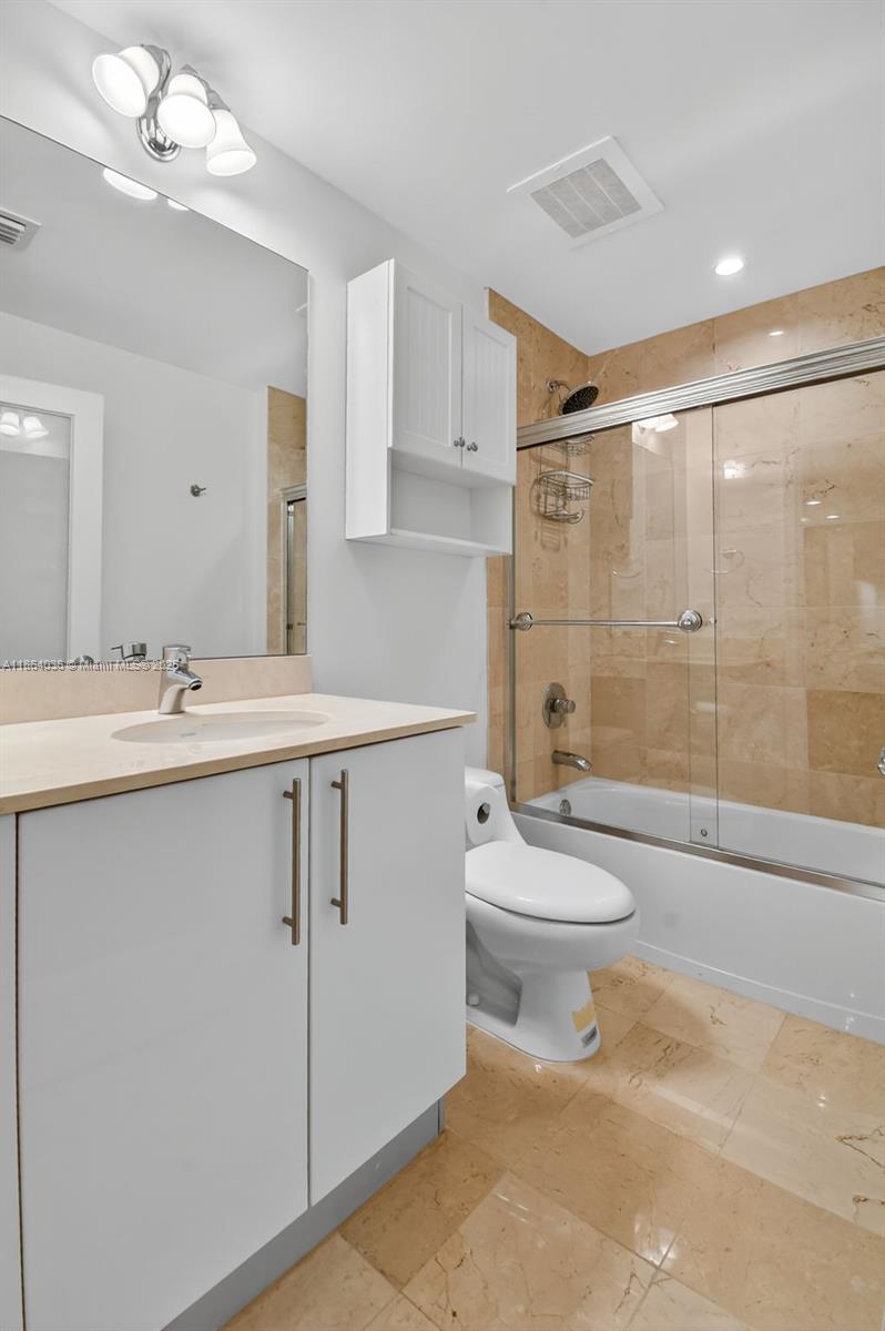 AVENTURA MARINA CONDO NUM - Residential