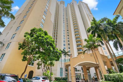 Photo of 3330 NE 190th St #1611, Aventura, FL 33180 (MLS # A11864036)