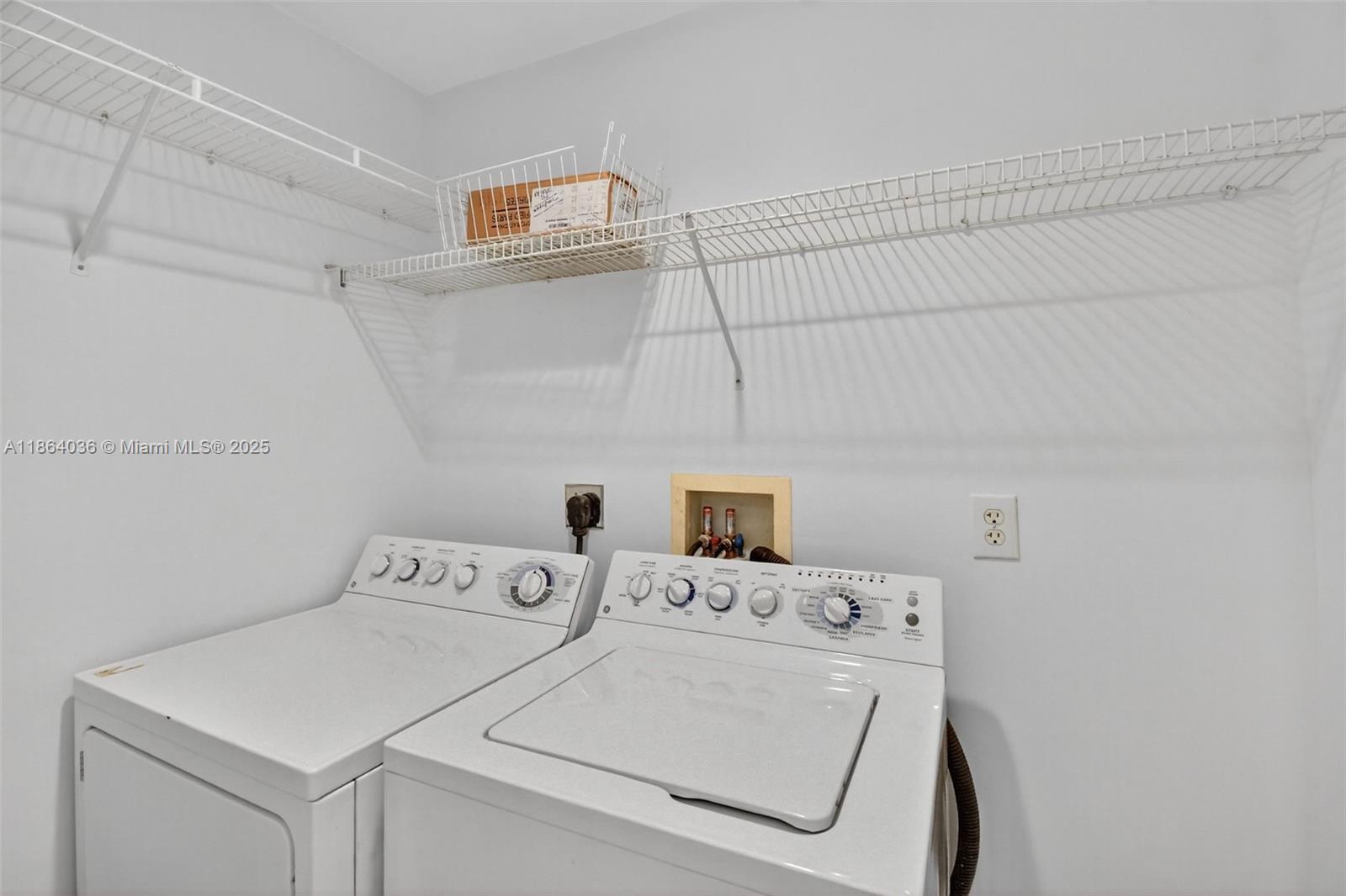 AVENTURA MARINA CONDO NUM - Residential