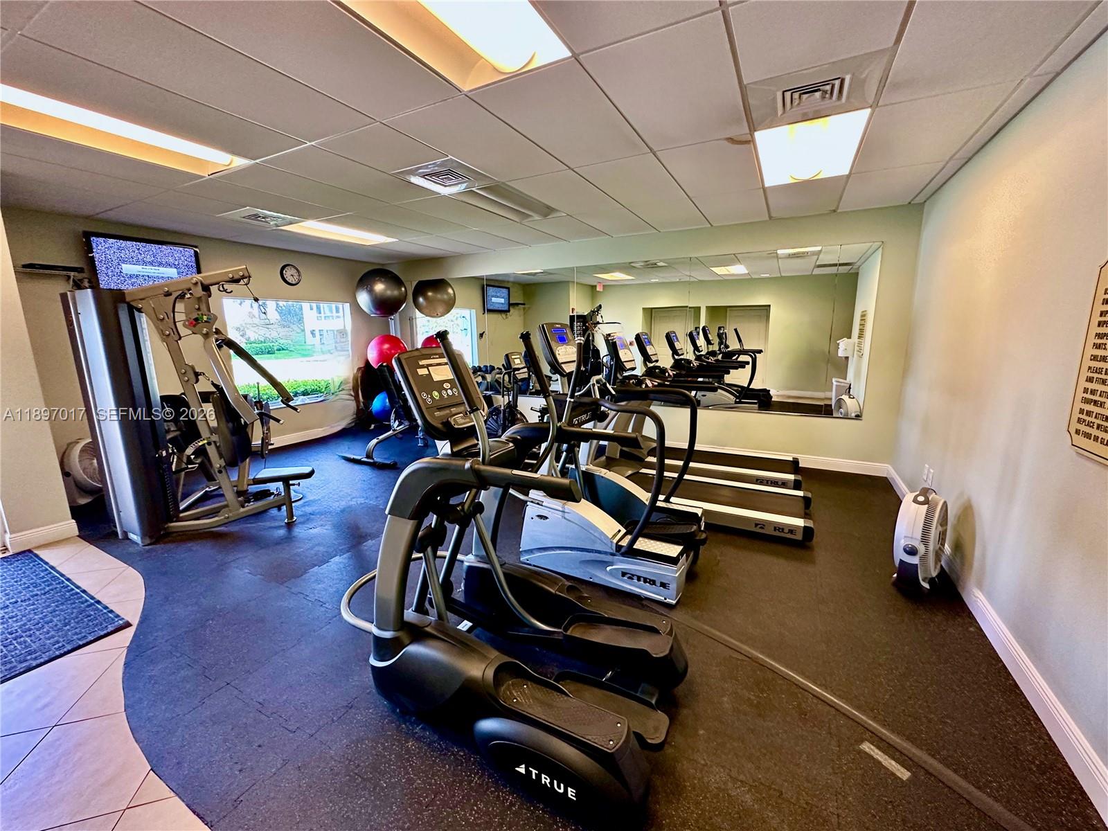 COLONIAL CLUB CONDO SEC 1 - Residential