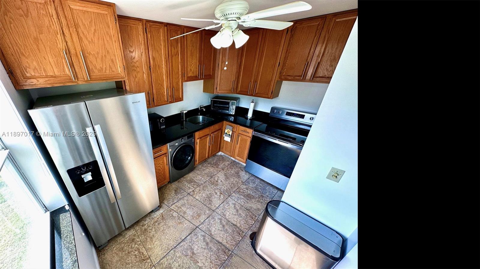 COLONIAL CLUB CONDO SEC 1 - Residential