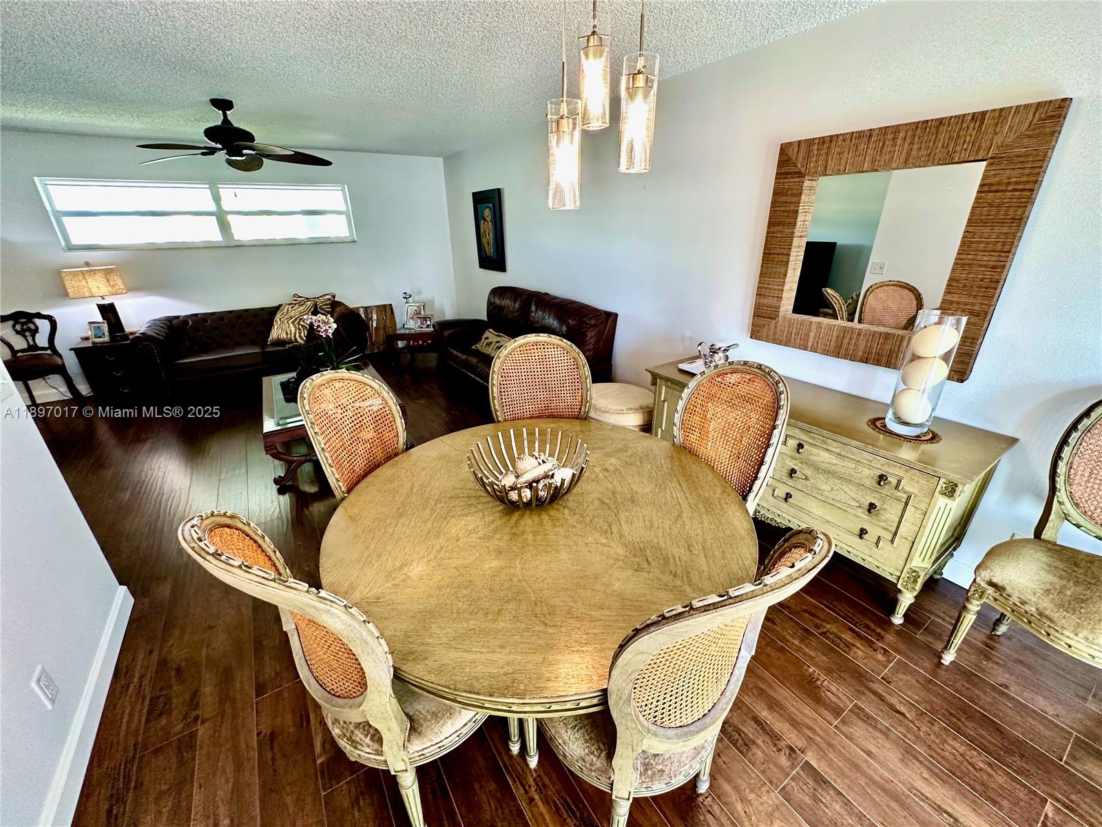 COLONIAL CLUB CONDO SEC 1 - Residential