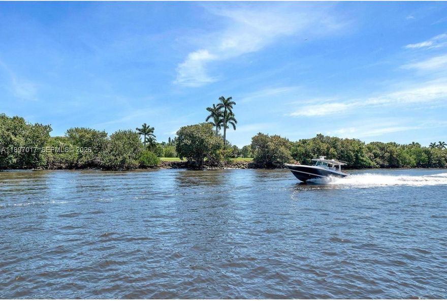 *SELLER MOTIVATED* Beautiful 1 Bedroom 1.5 Bath. Resort style living condo on the inter-coastal waterway. Freshly Painted, stainless steel appl, wood floor, Hurricane Impact Windows. Located within minutes to shopping, restaurants and Delray Beach. Colonial Club is a 55+ community offering many amenities Remodeled Clubhouse & Saltwater Heated Pool, New Loungers, Chairs & Tables, Exercise Room & BBQ Area On the Inter-coastal with Spectacular Water view. Watch the boats go by, close to trendy Atlantic Avenue, downtown Boynton Beach, fishing, beaches, shopping/restaurants. Only a 15-minute Drive to Palm Beach International Airport Don't let this one pass you by Come Live In Paradise. 2025 Roof Replacement with Mansards, SPECIAL ASSESSMENT HAS BEEN PAID IN FULL. !!!SELLER IS VERY MOTIVATED!!!!