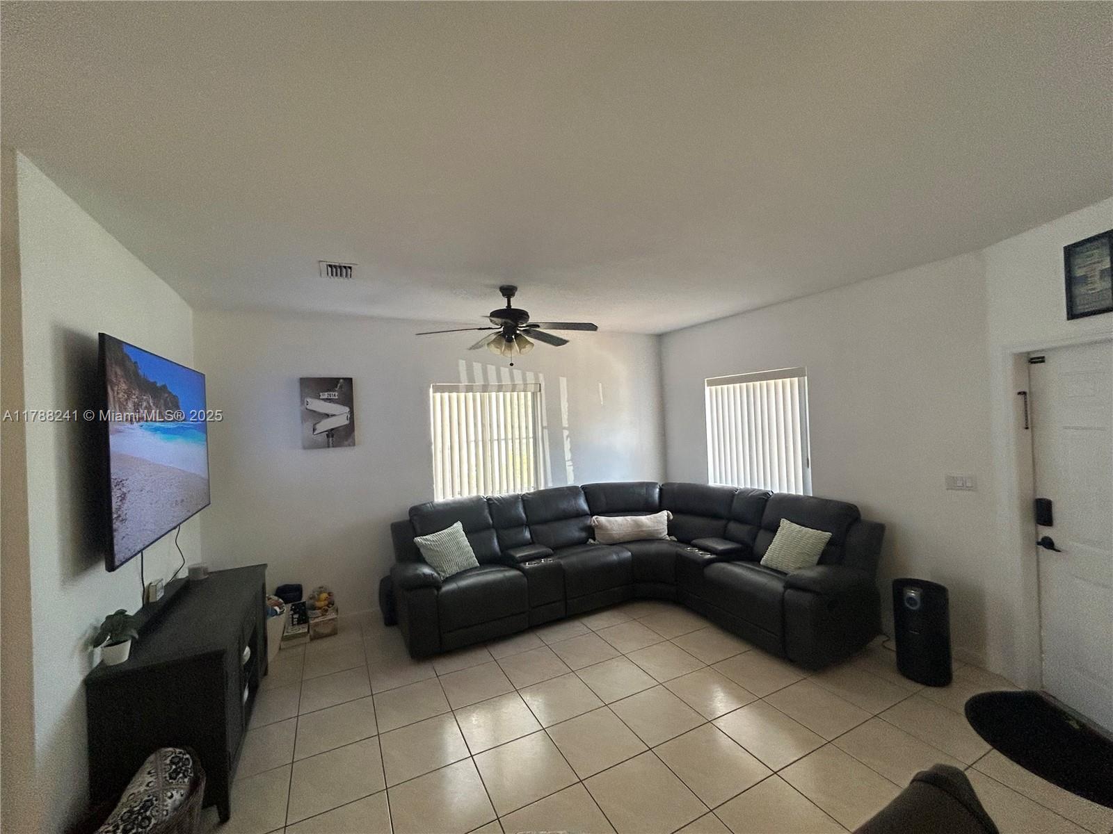 VENETIA GROVE - Residential