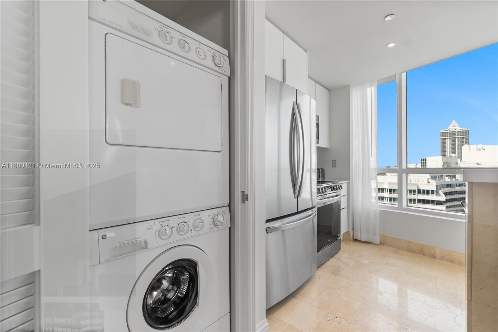 FONTAINEBLEAU II CONDO - Residential