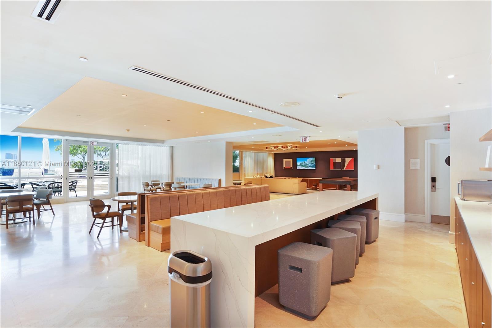 FONTAINEBLEAU II CONDO - Residential