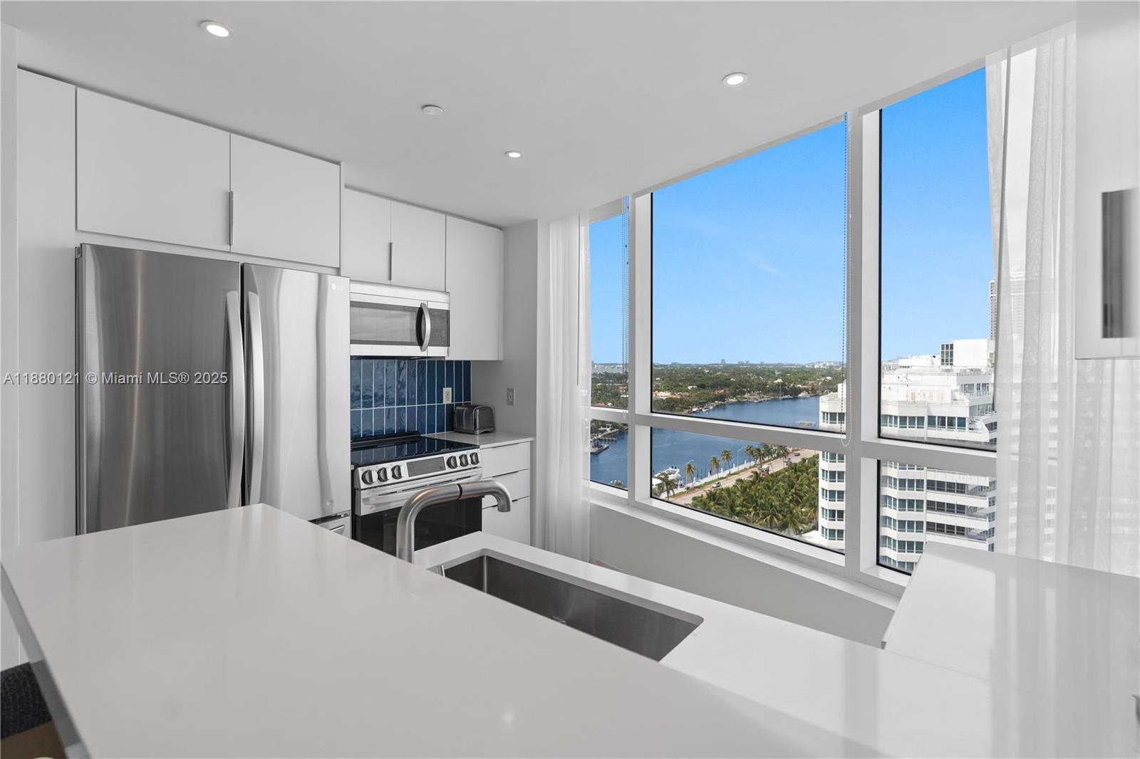 FONTAINEBLEAU II CONDO - Residential