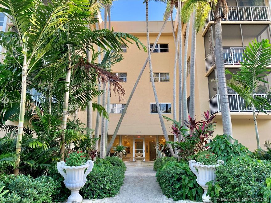 Fully remodeled 1 Bed / 1.5 Bath unit in Biscayne Bay Condo, centrally located in the heart of North Miami. This unit features all open concept living areas with high volume ceilings & new porcelain tile floors. The unit displays all New modern bathrooms, as well as a new modern kitchen, complete with quartz countertops & all SS appliances. Best of all the unit shows a generous bedroom, plus a privately screened covered balcony. Building amenities include the Main Entrance Lobby, Secured Gated Entry, Community Pool, Picnic Areas & raised sun deck- overlooking the communities unobstructed waterfront views.