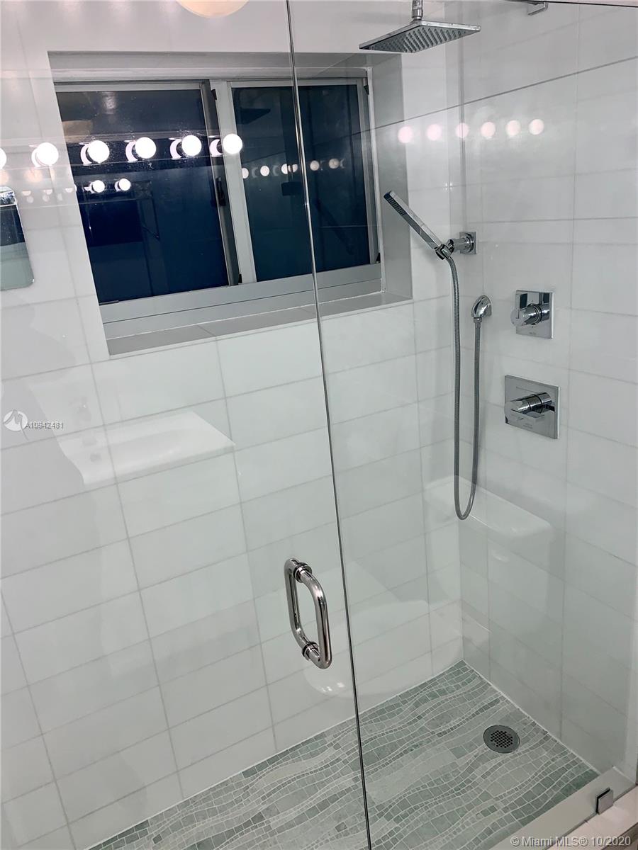 KEYSTONE BAY CONDO - Residential Lease