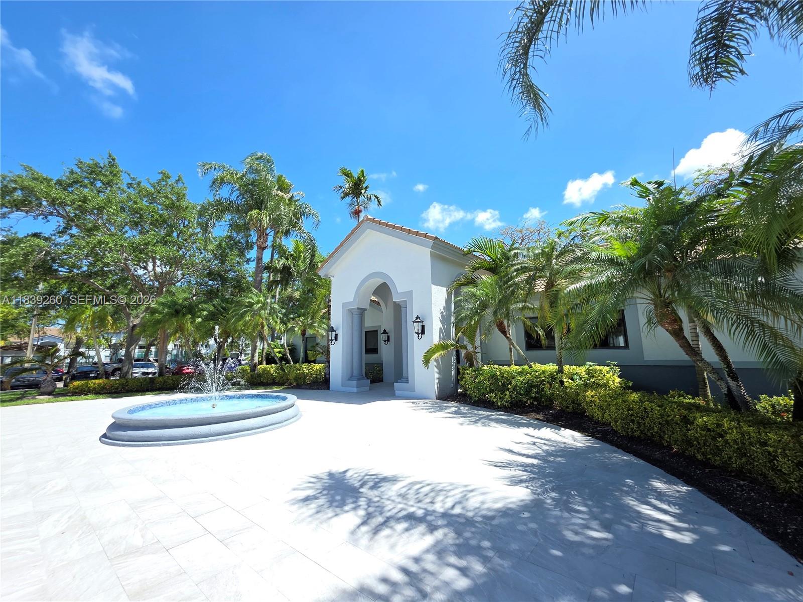 ROYAL GRAND CONDO - Residential