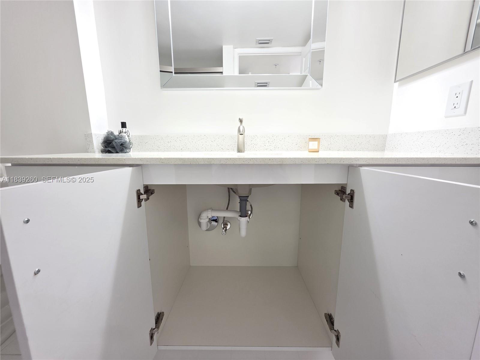 ROYAL GRAND CONDO - Residential