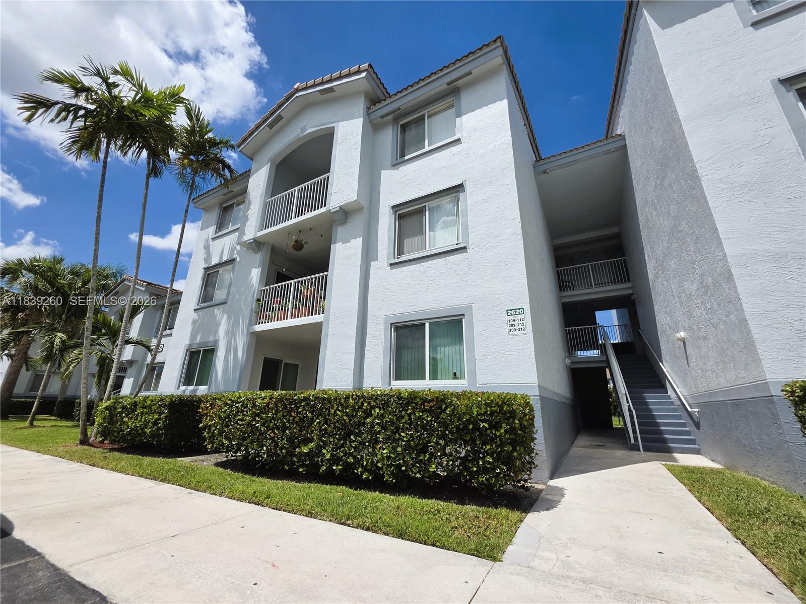 ROYAL GRAND CONDO - Residential