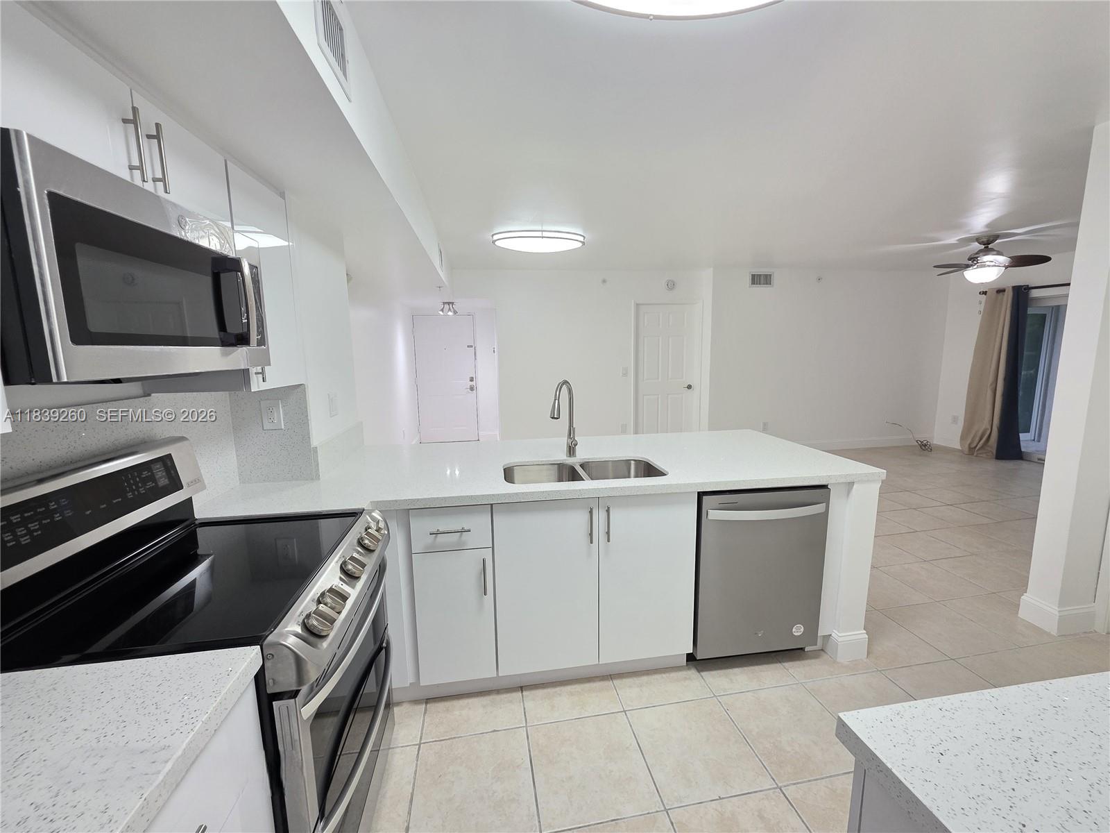 ROYAL GRAND CONDO - Residential